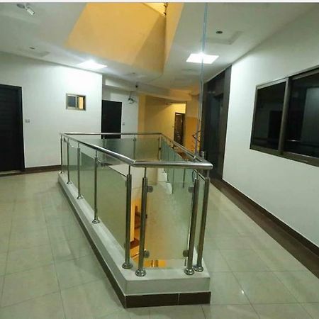 Hotel Multan Continental Экстерьер фото