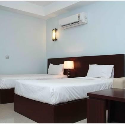 Hotel Multan Continental Экстерьер фото