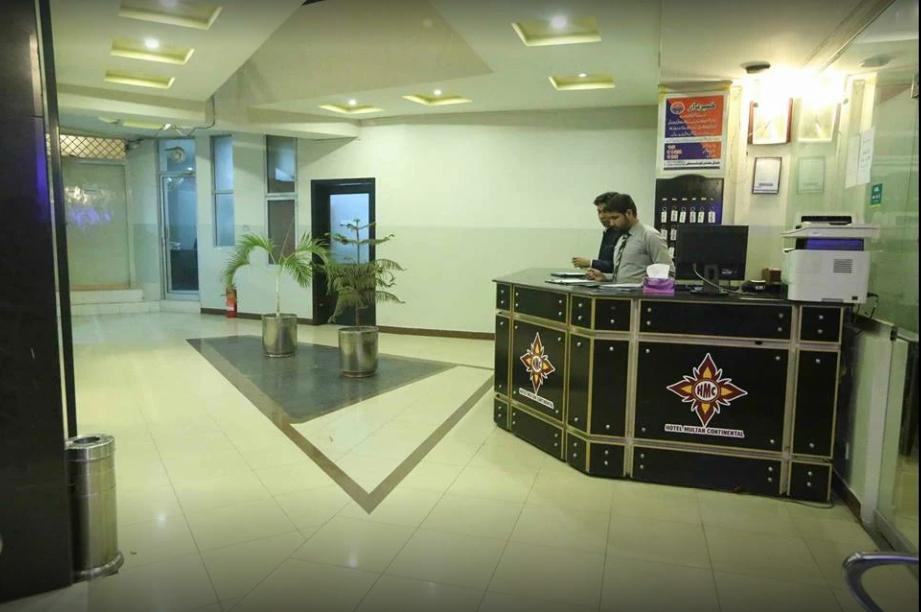 Hotel Multan Continental Экстерьер фото