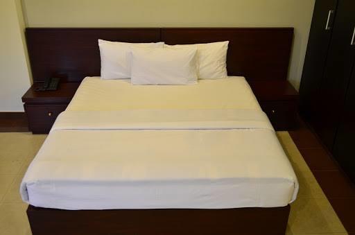 Hotel Multan Continental Экстерьер фото
